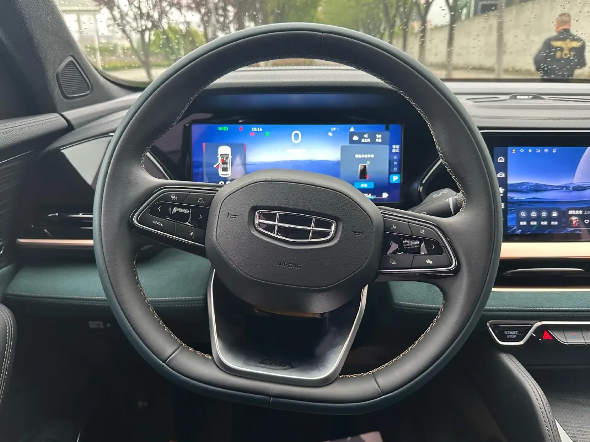 2021 Geely Monjaro 2.0T 218HP L4 7DCT,autocango,china used car exporter,china ev exporter,chinese used car exporter,chinese used ev exporter