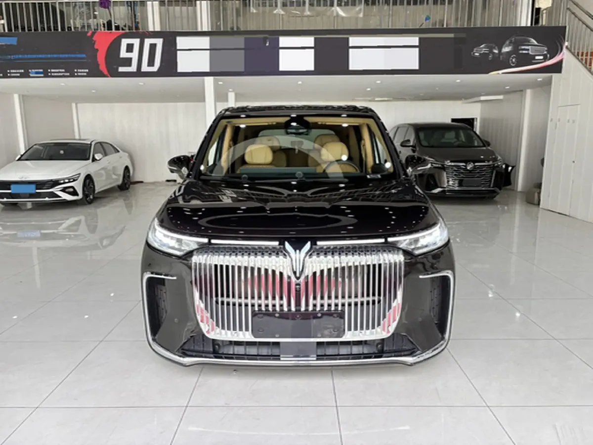 2025 Voyah Dream 1.5T 150HP L4 PHEV 41.7KWH,autocango,china used car exporter,china ev exporter,chinese used car exporter,chinese used ev exporter