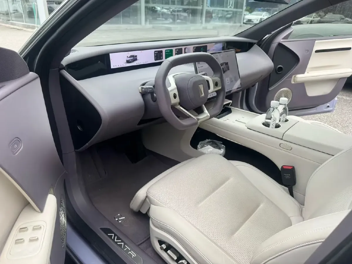 2025 Avatr 06 REEV 156HP REEV,autocango,china used car exporter,china ev exporter,chinese used car exporter,chinese used ev exporter