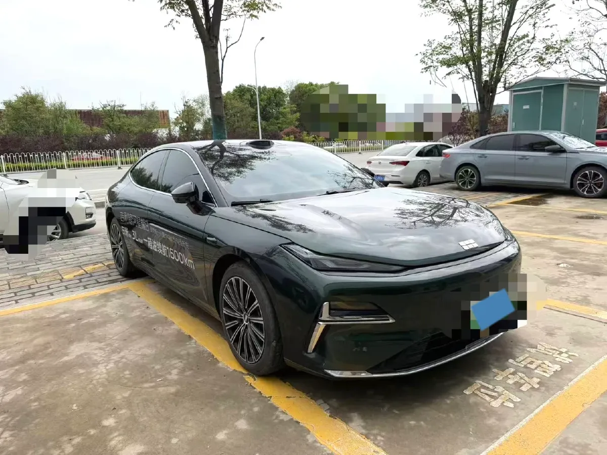 2025 Geely Galaxy Starshine 8 1.5T 163HP L4 3DHT PHEV 27.69KWH,autocango,china used car exporter,china ev exporter,chinese used car exporter,chinese used ev exporter