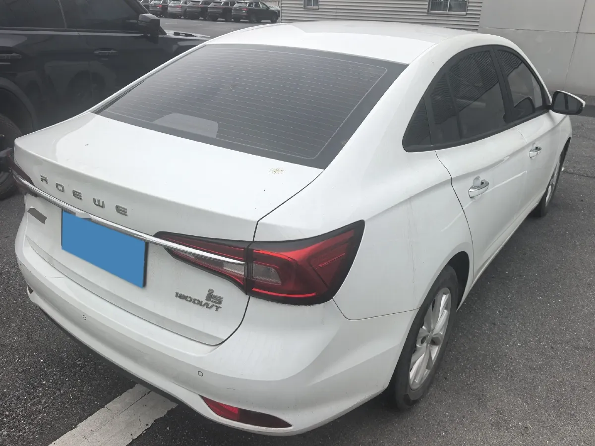 2021 Roewe i5 1.5L 120HP L4 CVT,autocango,china used car exporter,china ev exporter,chinese used car exporter,chinese used ev exporter