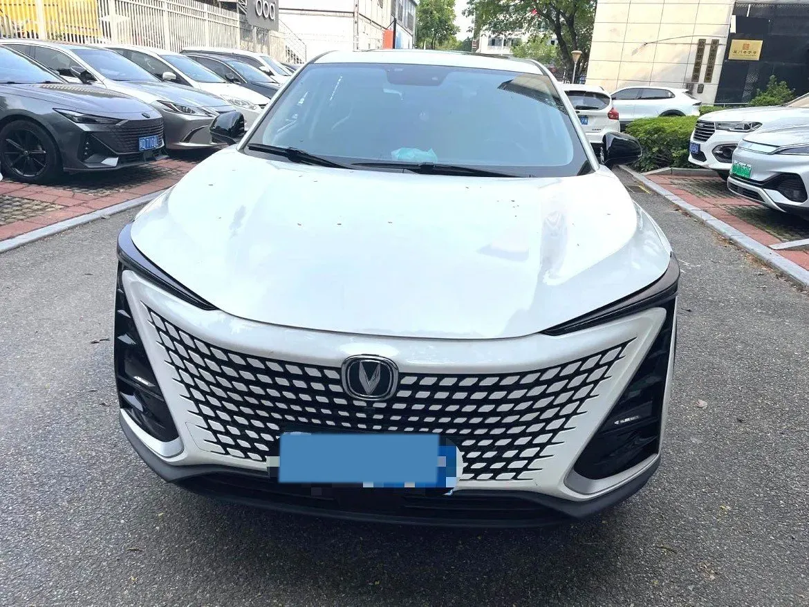 2021 ChangAn UNI-T 1.5T 180HP L4 7DCT,autocango,china used car exporter,china ev exporter,chinese used car exporter,chinese used ev exporter