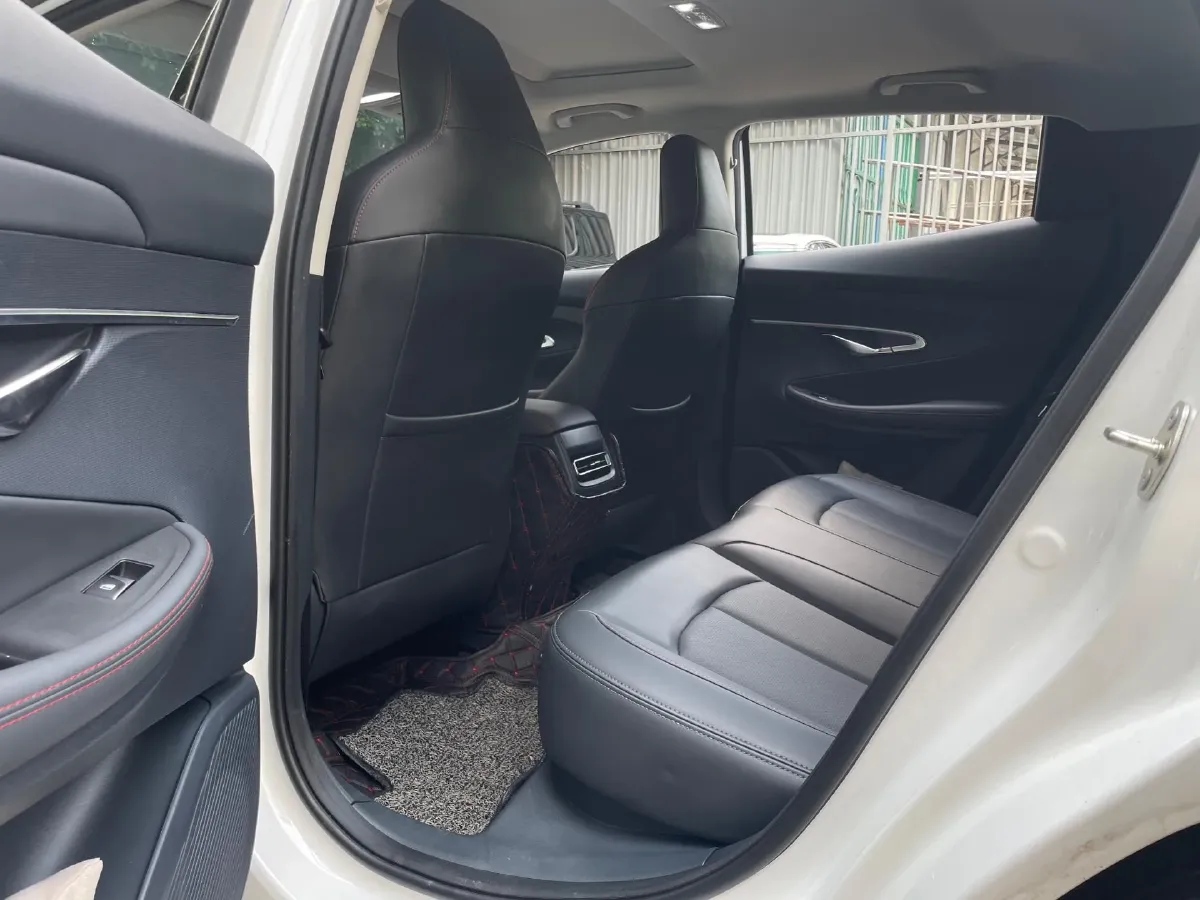 2021 ChangAn UNI-T 1.5T 180HP L4 7DCT,autocango,china used car exporter,china ev exporter,chinese used car exporter,chinese used ev exporter