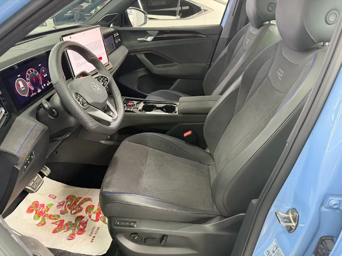 2025 Volkswagen Tiguan L 2.0T 220HP L4 7DCT,autocango,china used car exporter,china ev exporter,chinese used car exporter,chinese used ev exporter