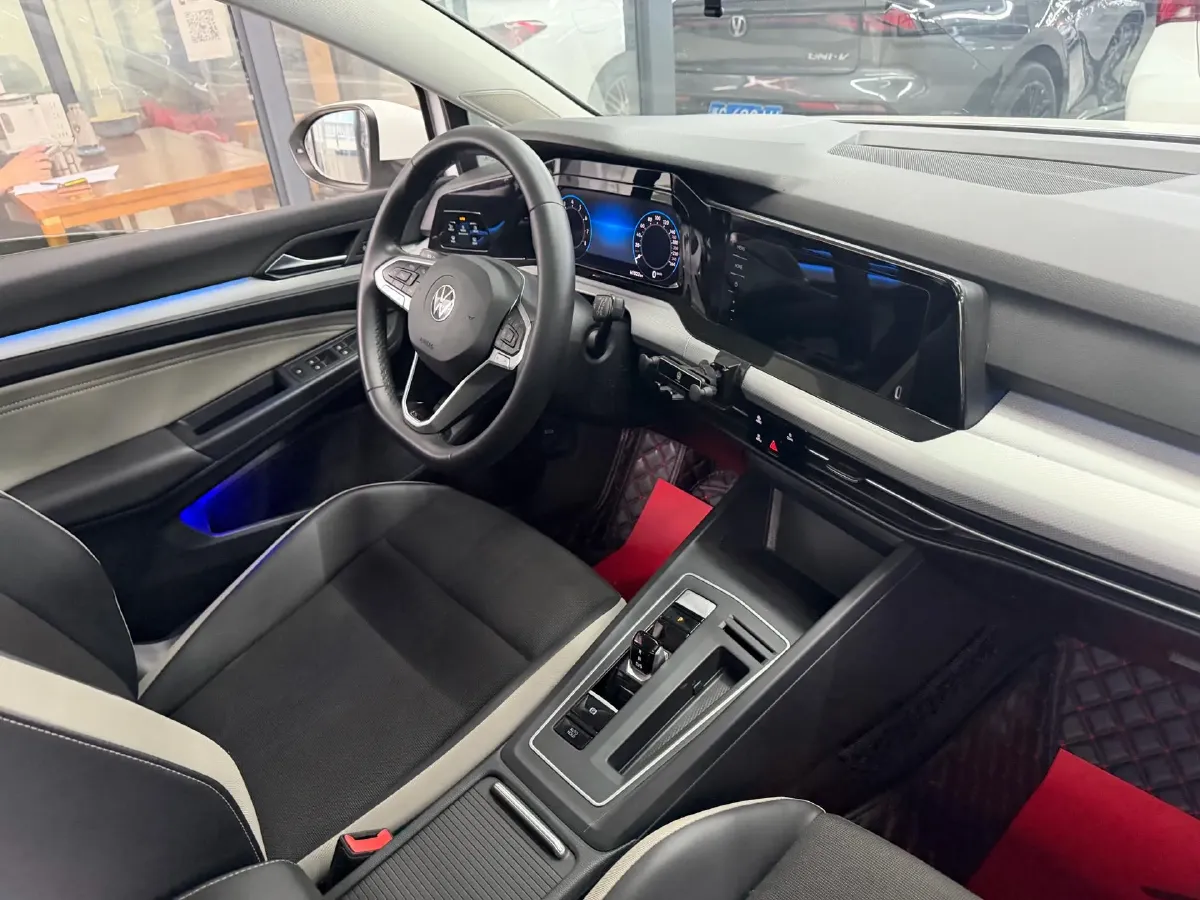 2025 Volkswagen Tiguan L 2.0T 220HP L4 7DCT,autocango,china used car exporter,china ev exporter,chinese used car exporter,chinese used ev exporter