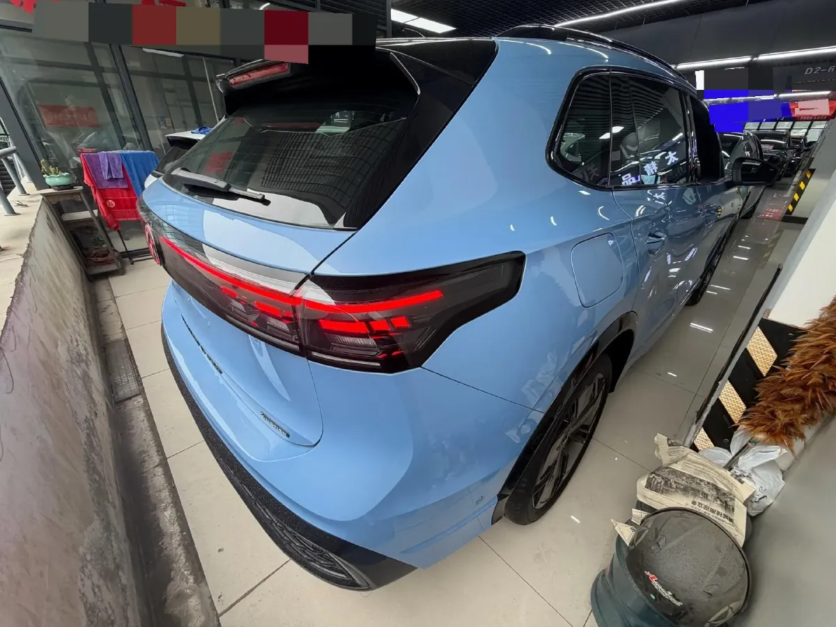 2025 Volkswagen Tiguan L 2.0T 220HP L4 7DCT,autocango,china used car exporter,china ev exporter,chinese used car exporter,chinese used ev exporter