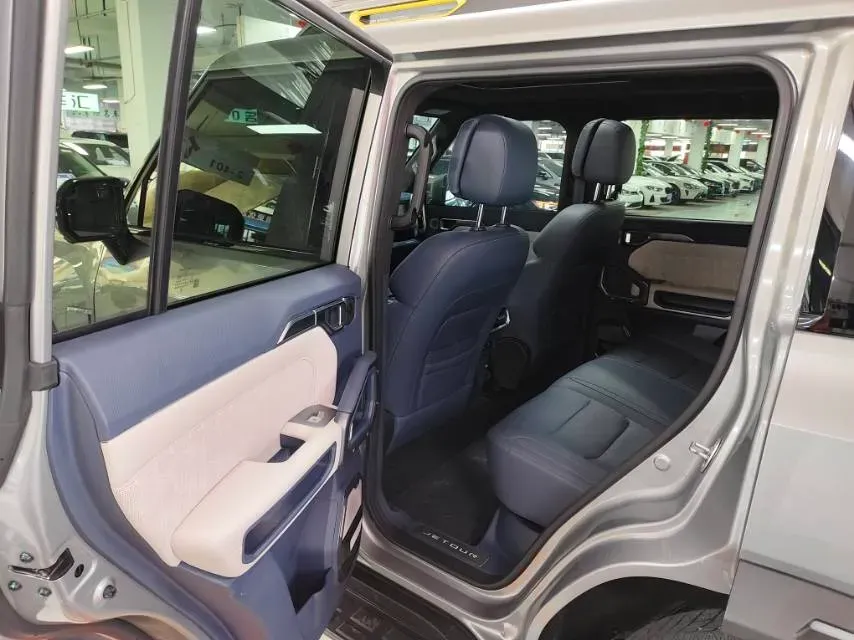 2024 Jetour ShanHai TravellerC-DM 1.5T 156HP L4 3DHT PHEV 43.24KWH,autocango,china used car exporter,china ev exporter,chinese used car exporter,chinese used ev exporter