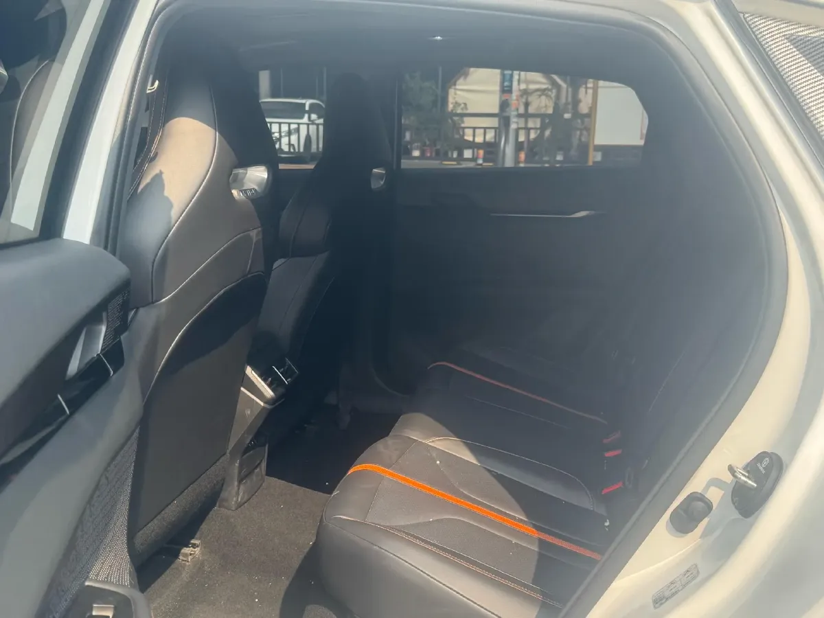 2025 ChangAn UNI-V 1.5T 192HP L4 7DCT,autocango,china used car exporter,china ev exporter,chinese used car exporter,chinese used ev exporter