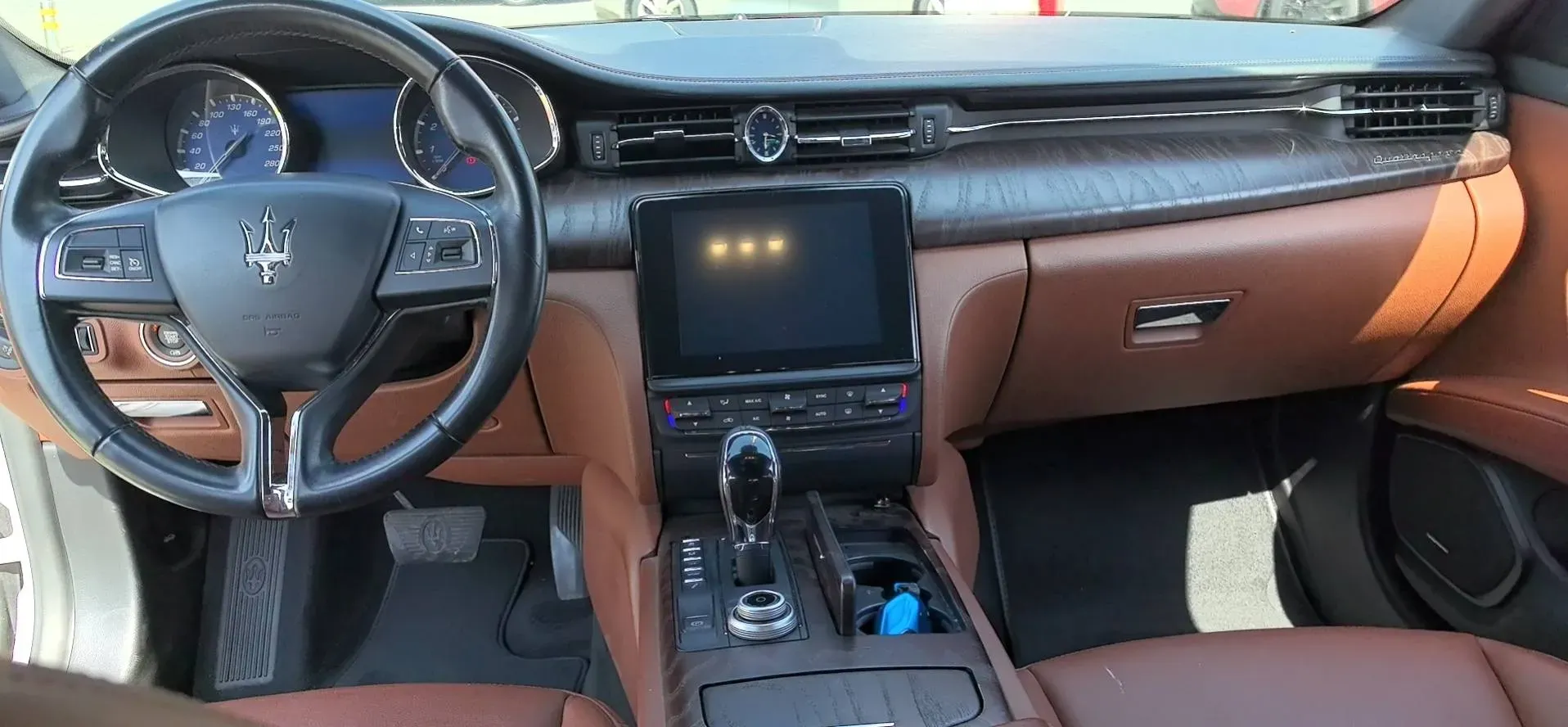 2018 Maserati Quattroporte 3.0T 350HP V6 8AT,autocango,china used car exporter,china ev exporter,chinese used car exporter,chinese used ev exporter