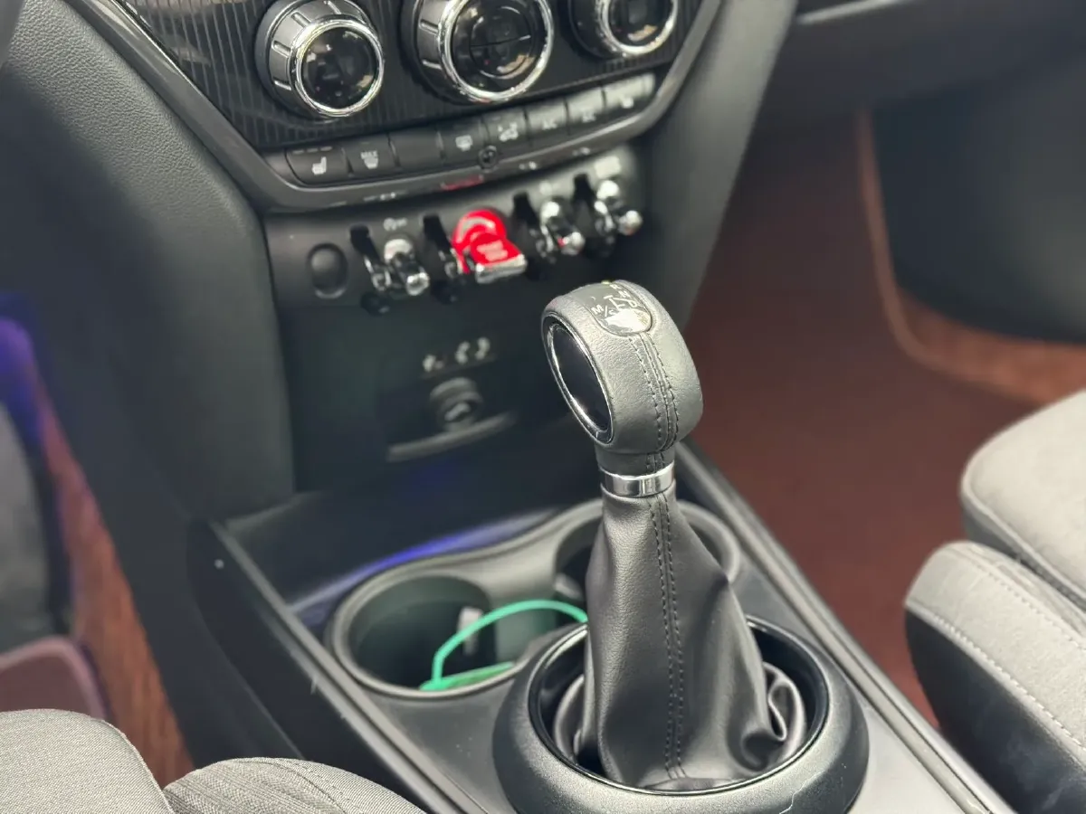 2017 MINI COUNTRYMAN 1.5T 136HP L3 6AT,autocango,china used car exporter,china ev exporter,chinese used car exporter,chinese used ev exporter