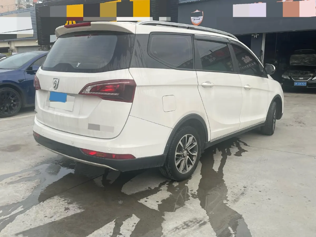 2021 BaoJun 730 1.5L 105HP L4 6MT,autocango,china used car exporter,china ev exporter,chinese used car exporter,chinese used ev exporter