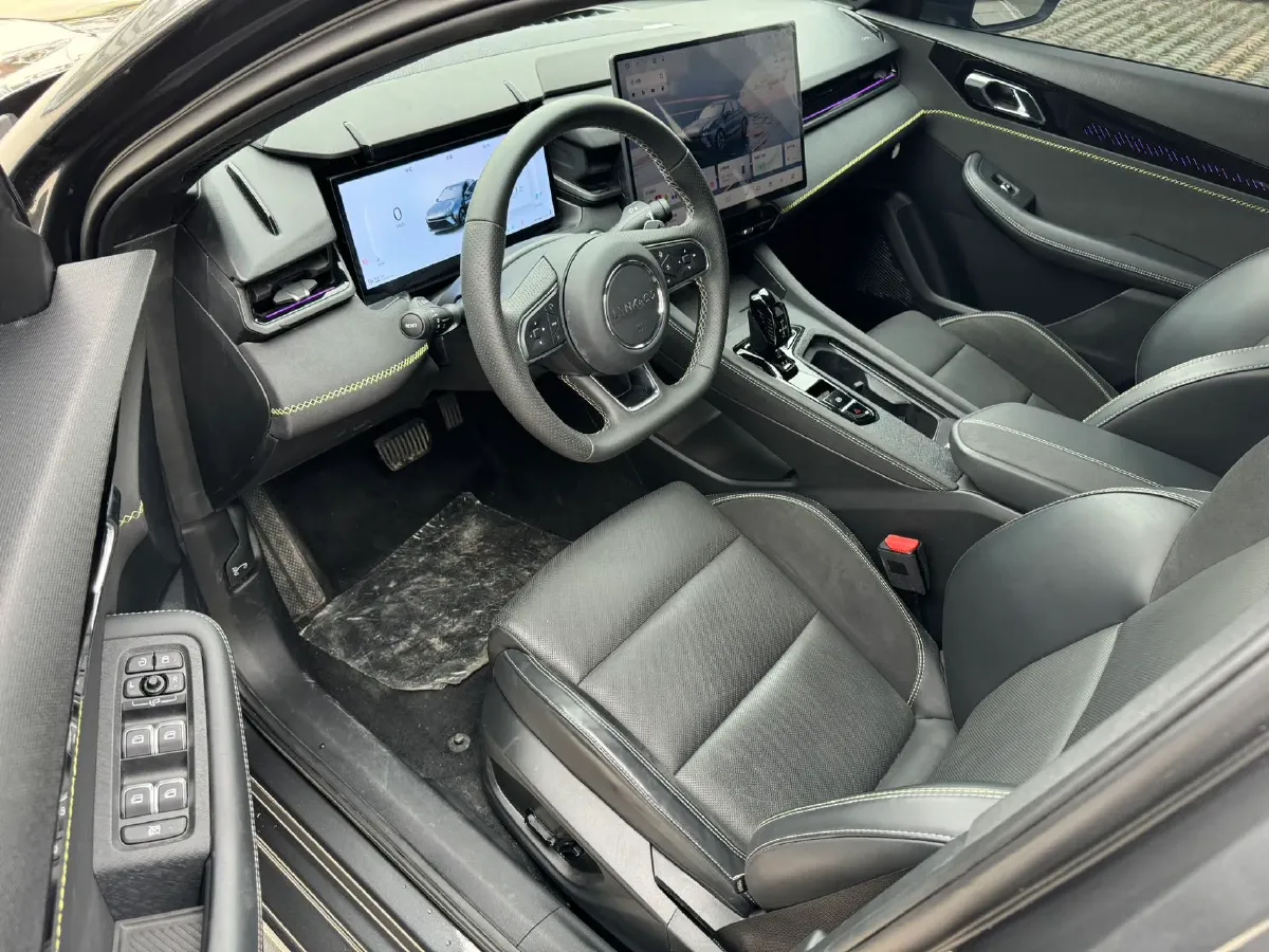 2025 LYNK&CO 03 1.5T 181HP L4 7DCT,autocango,china used car exporter,china ev exporter,chinese used car exporter,chinese used ev exporter