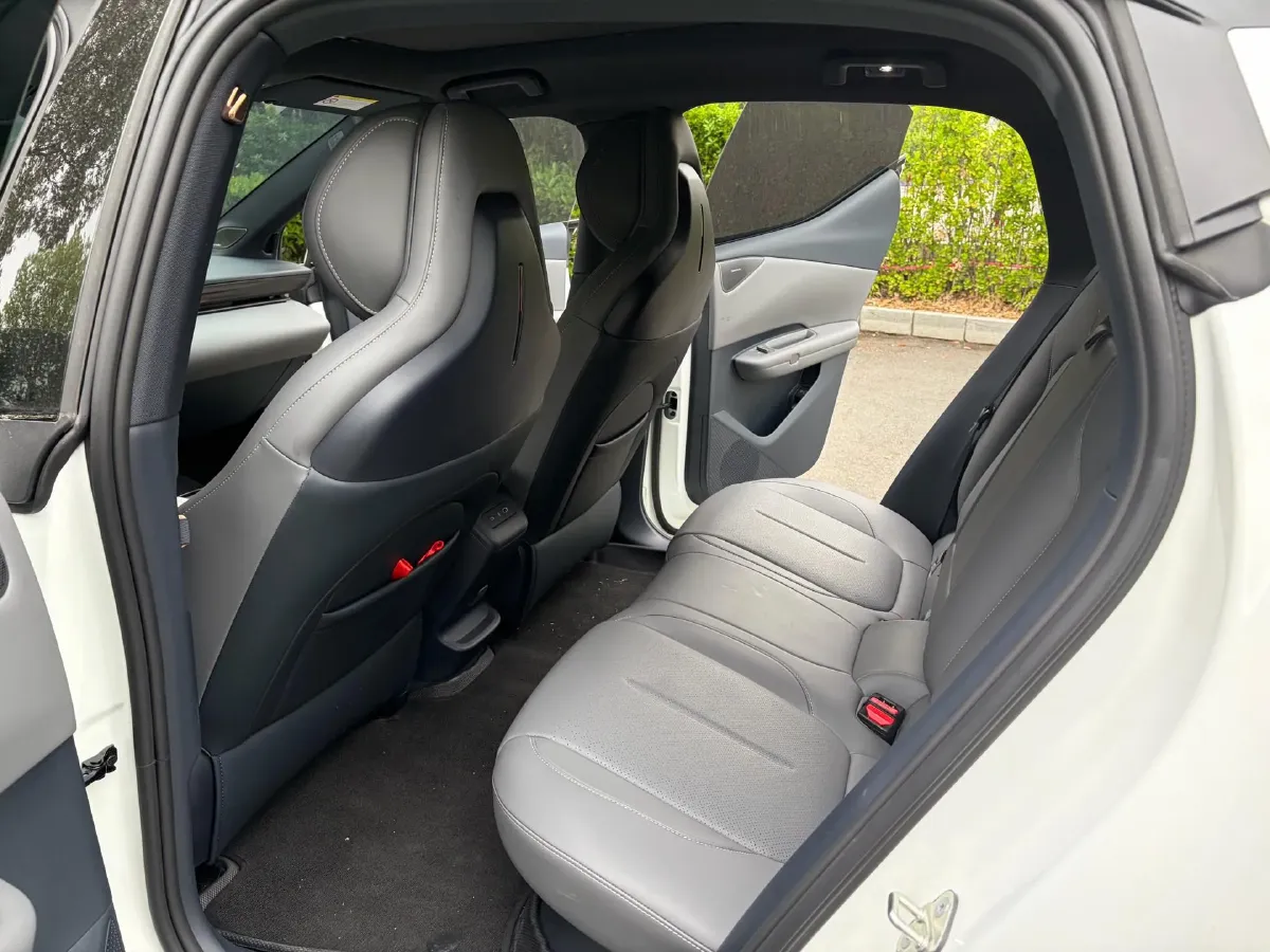 2025 Dongfeng Z9 2.0T 258HP L4 8AT,autocango,china used car exporter,china ev exporter,chinese used car exporter,chinese used ev exporter