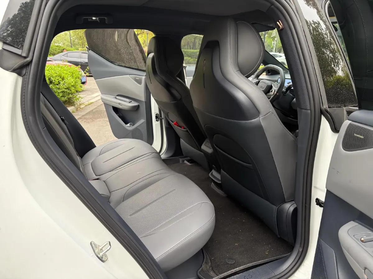 2025 Dongfeng Z9 2.0T 258HP L4 8AT,autocango,china used car exporter,china ev exporter,chinese used car exporter,chinese used ev exporter