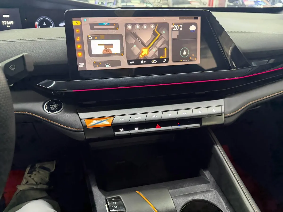 2023 ChangAn UNI-V 1.5T 188HP L4 7DCT,autocango,china used car exporter,china ev exporter,chinese used car exporter,chinese used ev exporter