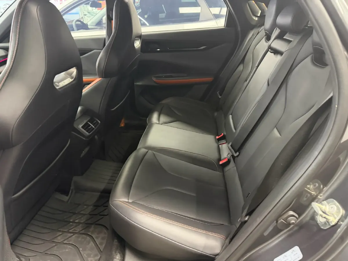 2023 ChangAn UNI-V 1.5T 188HP L4 7DCT,autocango,china used car exporter,china ev exporter,chinese used car exporter,chinese used ev exporter