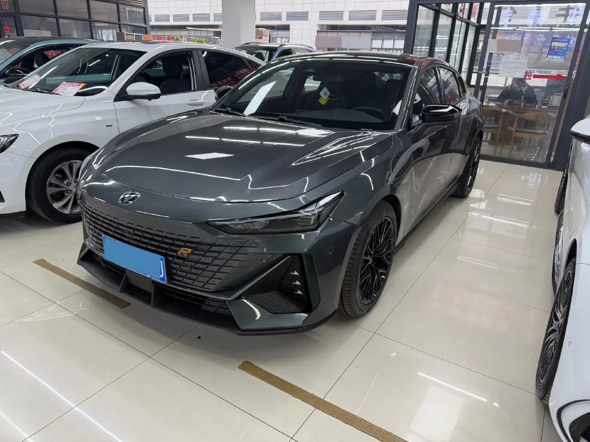 2023 ChangAn UNI-V 1.5T 188HP L4 7DCT,autocango,china used car exporter,china ev exporter,chinese used car exporter,chinese used ev exporter