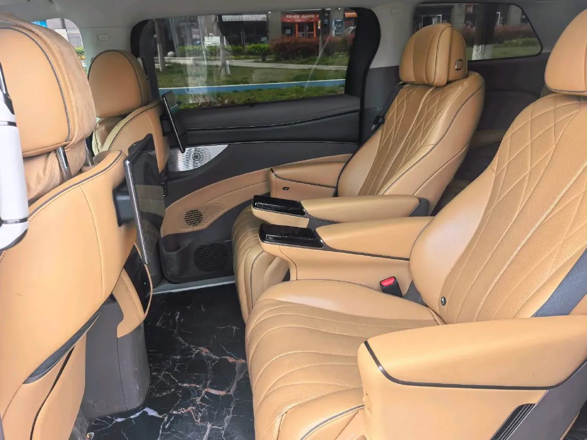 2022 Mercedes-Benz GLC Class 2.0T 197HP L4 9AT,autocango,china used car exporter,china ev exporter,chinese used car exporter,chinese used ev exporter