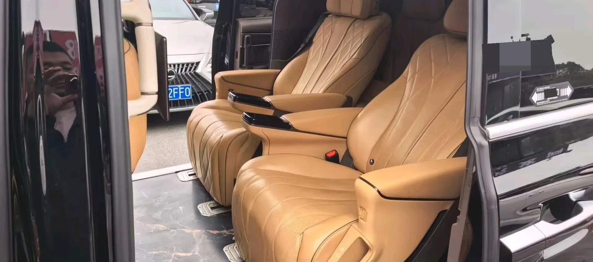 2022 Mercedes-Benz GLC Class 2.0T 197HP L4 9AT,autocango,china used car exporter,china ev exporter,chinese used car exporter,chinese used ev exporter