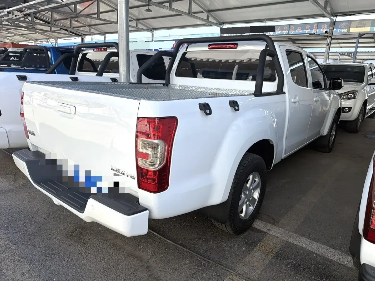 2022 Isuzu RE-MAX Jim 2.8T 120HP L4 5MT,autocango,china used car exporter,china ev exporter,chinese used car exporter,chinese used ev exporter