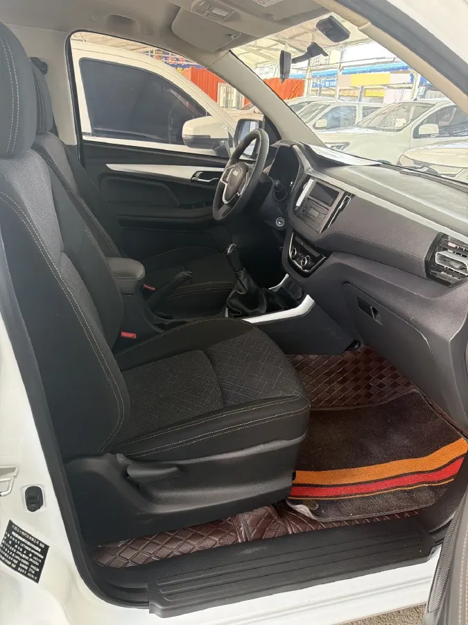 2022 Isuzu RE-MAX Jim 2.8T 120HP L4 5MT,autocango,china used car exporter,china ev exporter,chinese used car exporter,chinese used ev exporter