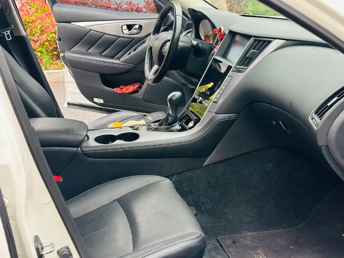 2016 Infiniti Q50L 2.0T 211HP L4 7AT,autocango,china used car exporter,china ev exporter,chinese used car exporter,chinese used ev exporter