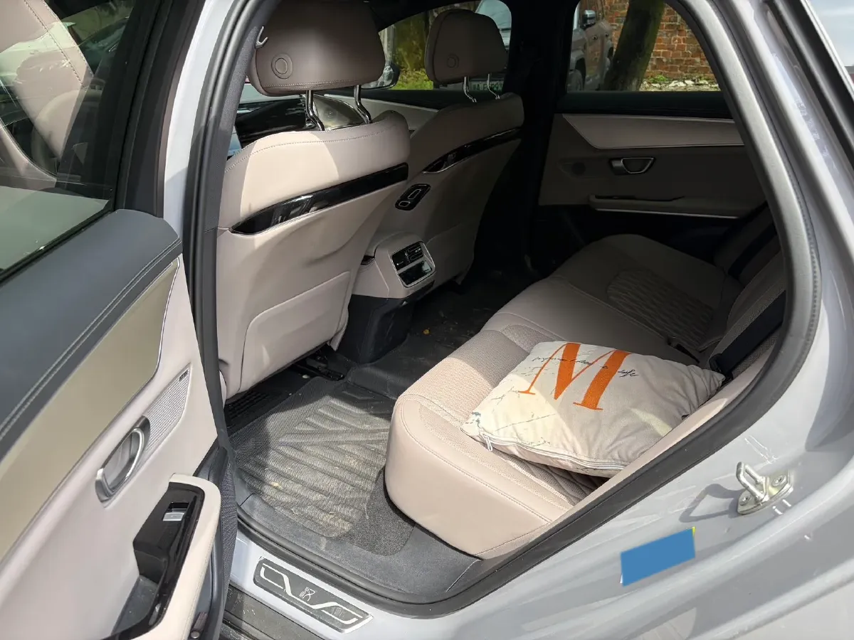 2025 BYD Han BEV 72KWH,autocango,china used car exporter,china ev exporter,chinese used car exporter,chinese used ev exporter