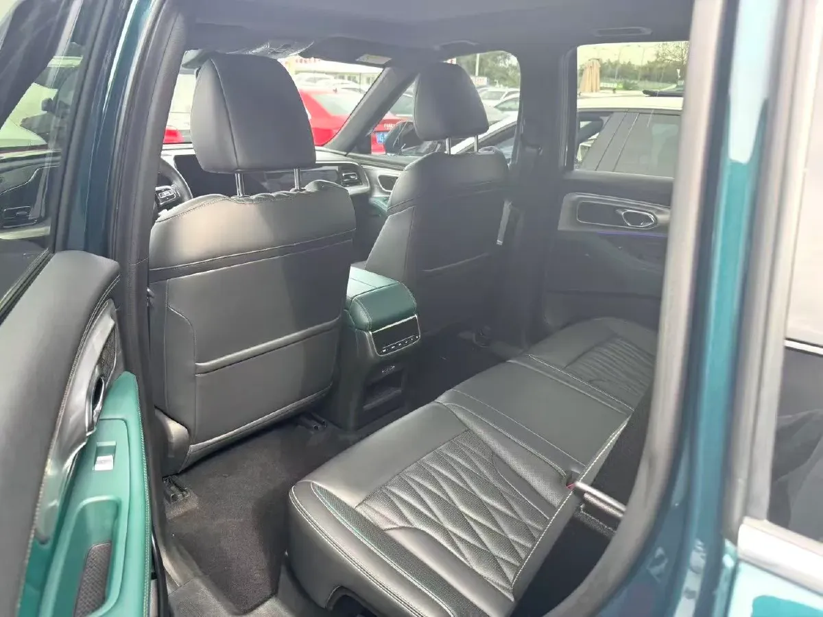 2022 GAC Trumpchi GS8 2.0T 190HP L4 E-CVT Hybrid,autocango,china used car exporter,china ev exporter,chinese used car exporter,chinese used ev exporter