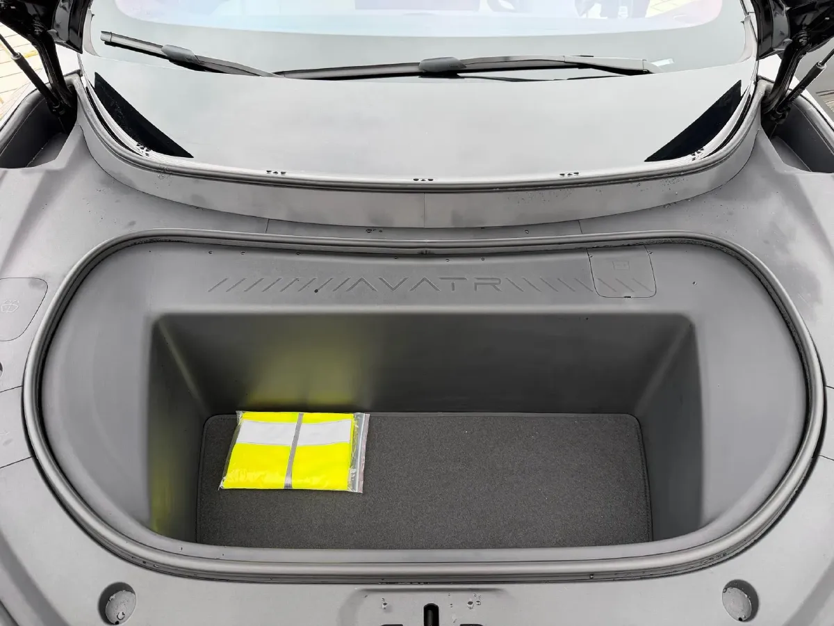 2025 Avatr 12 BEV 94.53KWH,autocango,china used car exporter,china ev exporter,chinese used car exporter,chinese used ev exporter