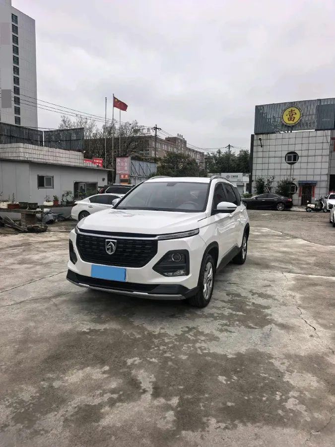 2020 BaoJun 530 1.5T 147HP L4 6MT,autocango,china used car exporter,china ev exporter,chinese used car exporter,chinese used ev exporter