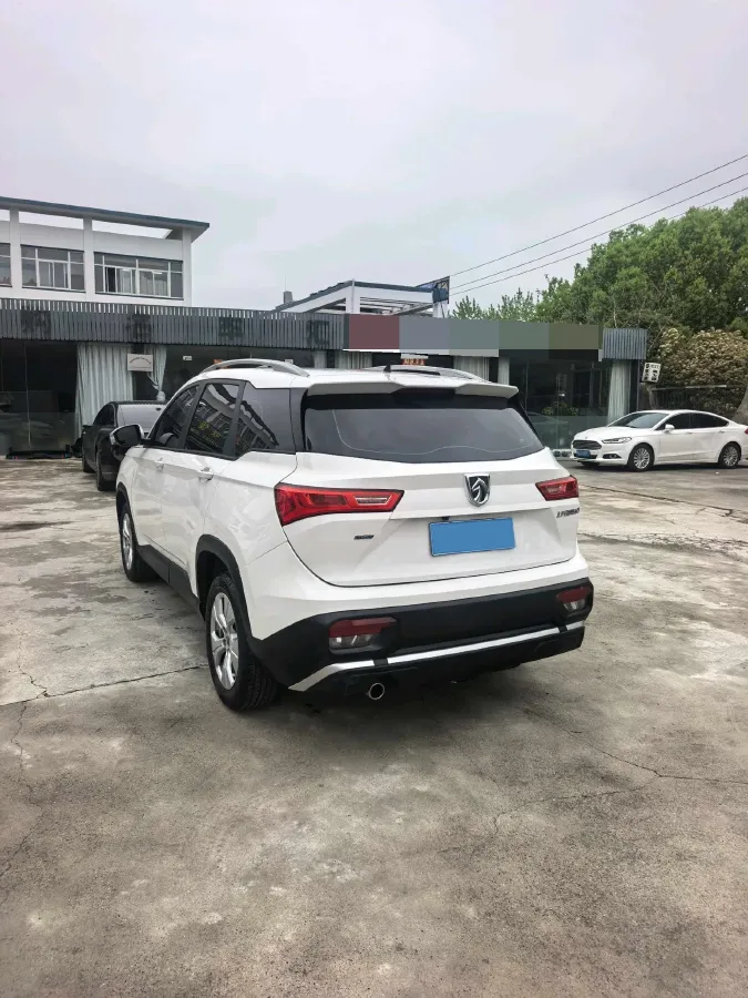2020 BaoJun 530 1.5T 147HP L4 6MT,autocango,china used car exporter,china ev exporter,chinese used car exporter,chinese used ev exporter