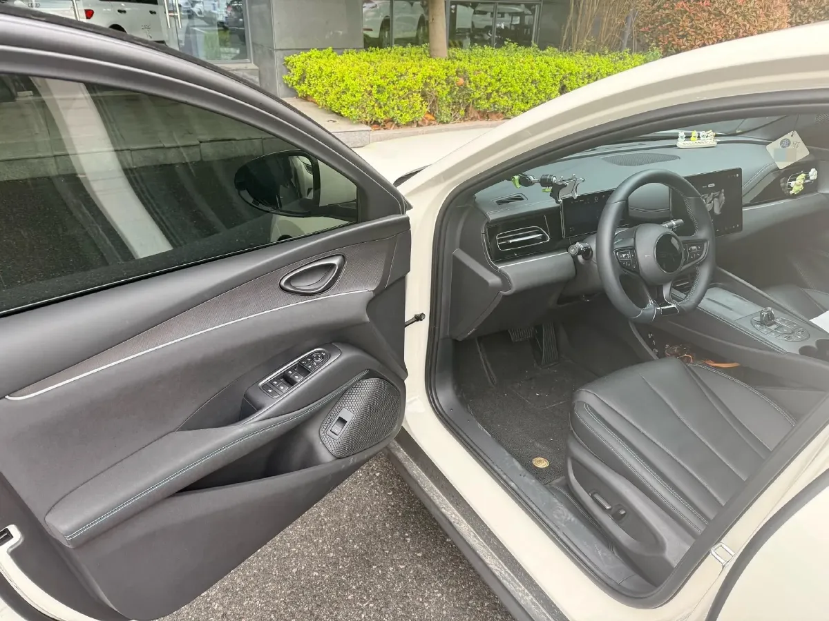 2025 BYD Seal 06 1.5L 101HP L4 E-CVT PHEV 15.87KWH,autocango,china used car exporter,china ev exporter,chinese used car exporter,chinese used ev exporter