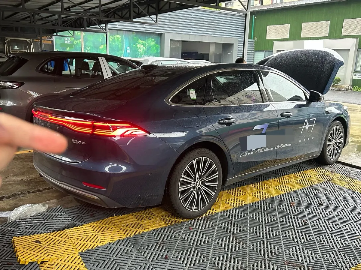 2025 Geely Galaxy A7 1.5L 112HP L4 1DHT PHEV,autocango,china used car exporter,china ev exporter,chinese used car exporter,chinese used ev exporter