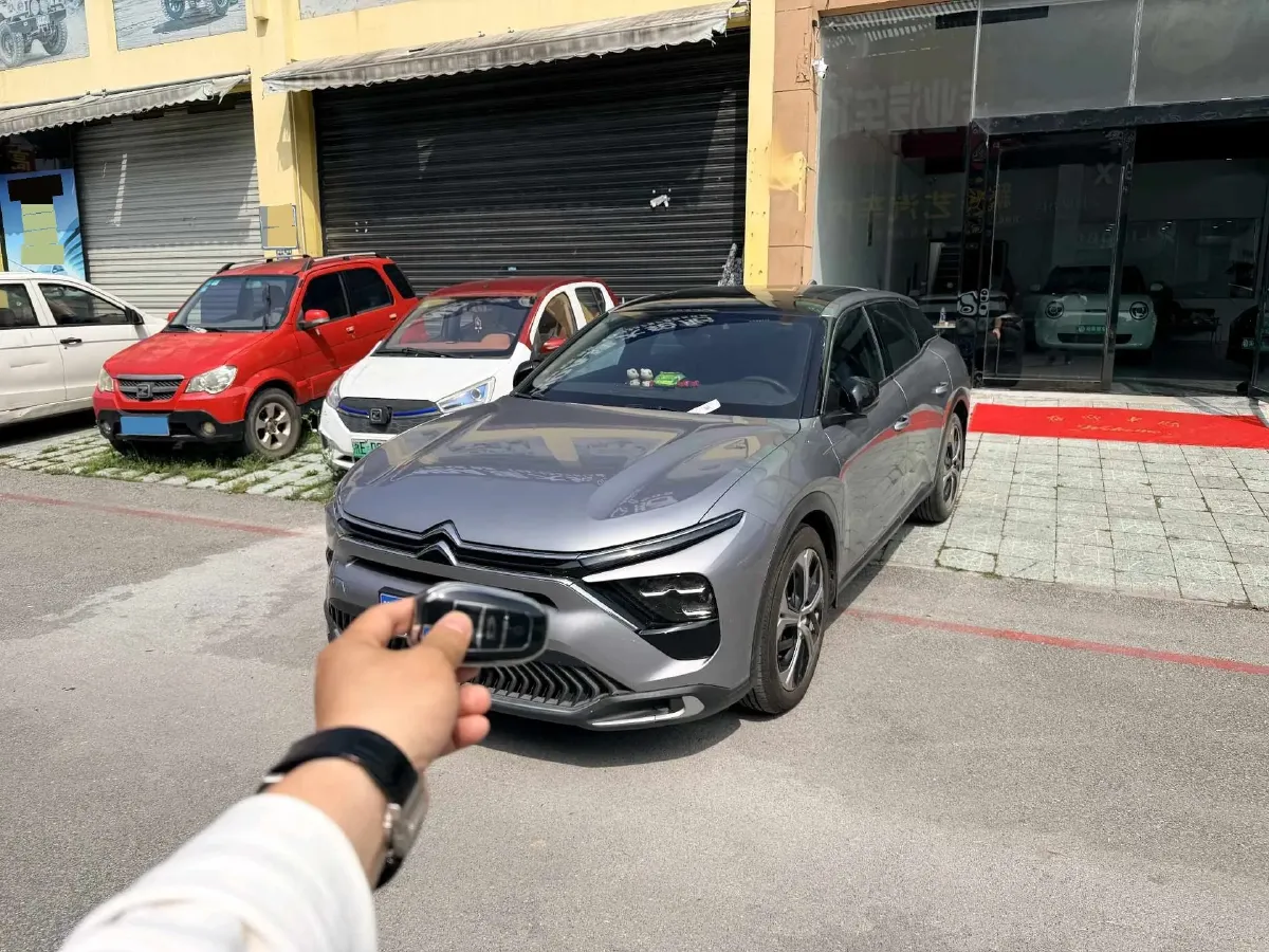 2021 Citroen C5 X 1.6T 175HP L4 8AT,autocango,china used car exporter,china ev exporter,chinese used car exporter,chinese used ev exporter
