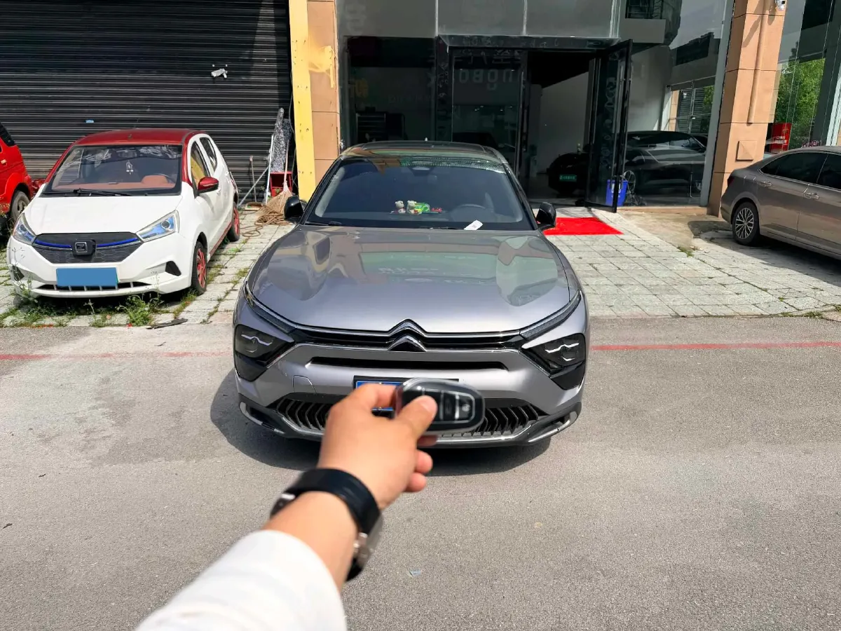 2021 Citroen C5 X 1.6T 175HP L4 8AT,autocango,china used car exporter,china ev exporter,chinese used car exporter,chinese used ev exporter