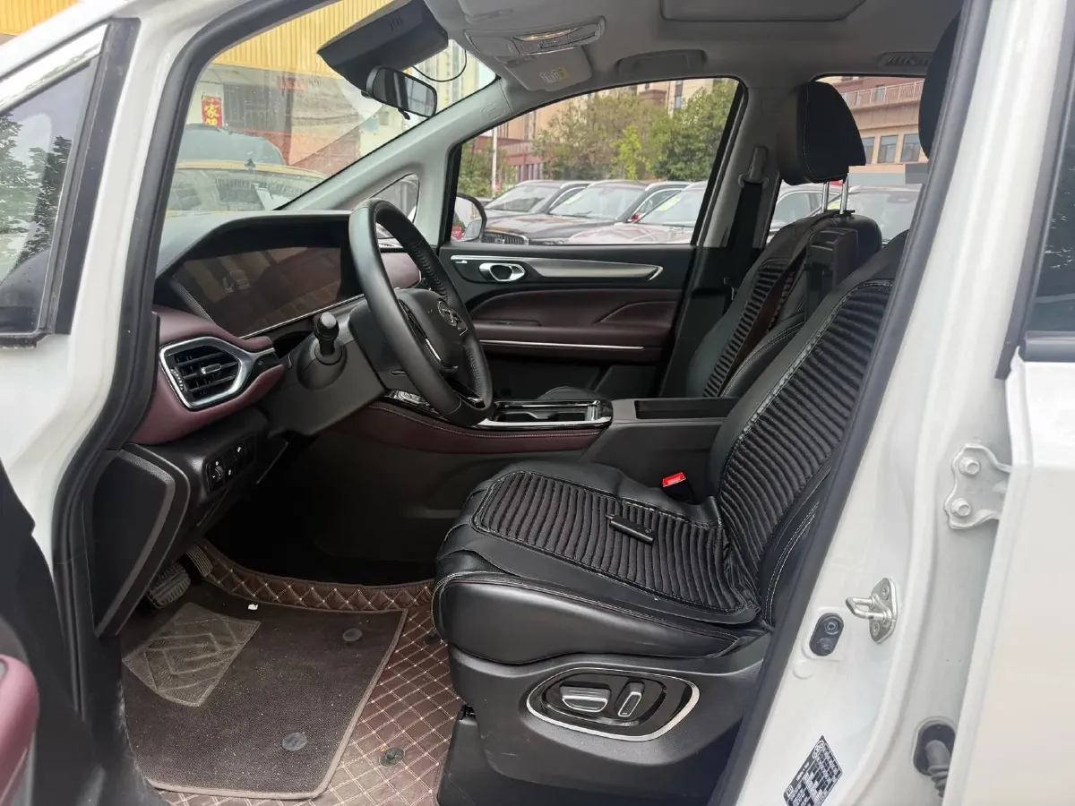 2023 GAC Trumpchi M6 1.5T 177HP L4 7DCT,autocango,china used car exporter,china ev exporter,chinese used car exporter,chinese used ev exporter