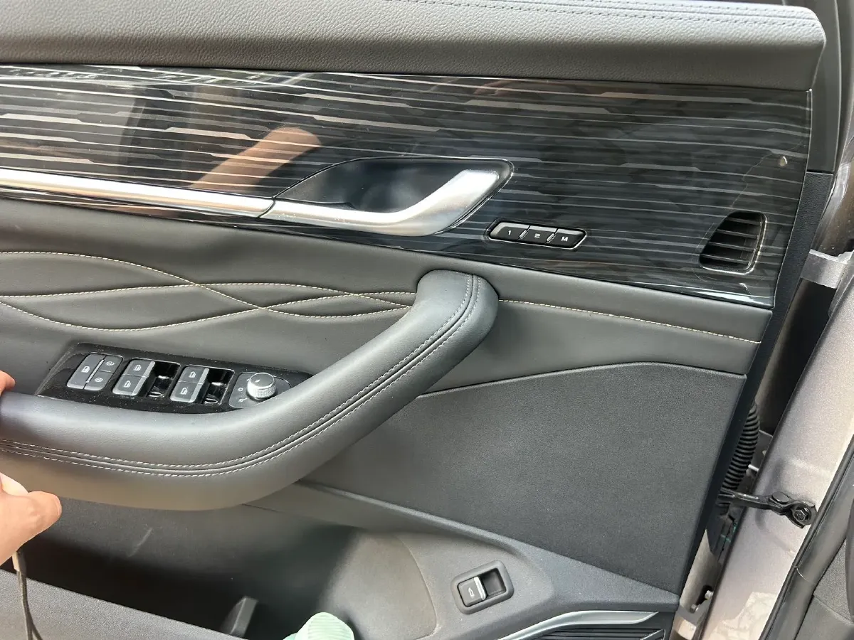 2024 Geely Monjaro 2.0T 218HP L4 7DCT,autocango,china used car exporter,china ev exporter,chinese used car exporter,chinese used ev exporter