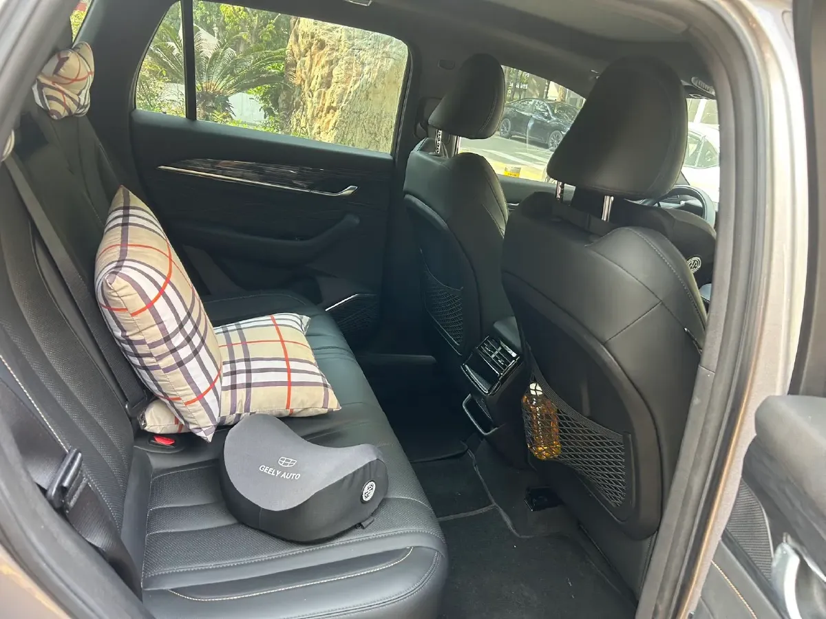 2024 Geely Monjaro 2.0T 218HP L4 7DCT,autocango,china used car exporter,china ev exporter,chinese used car exporter,chinese used ev exporter