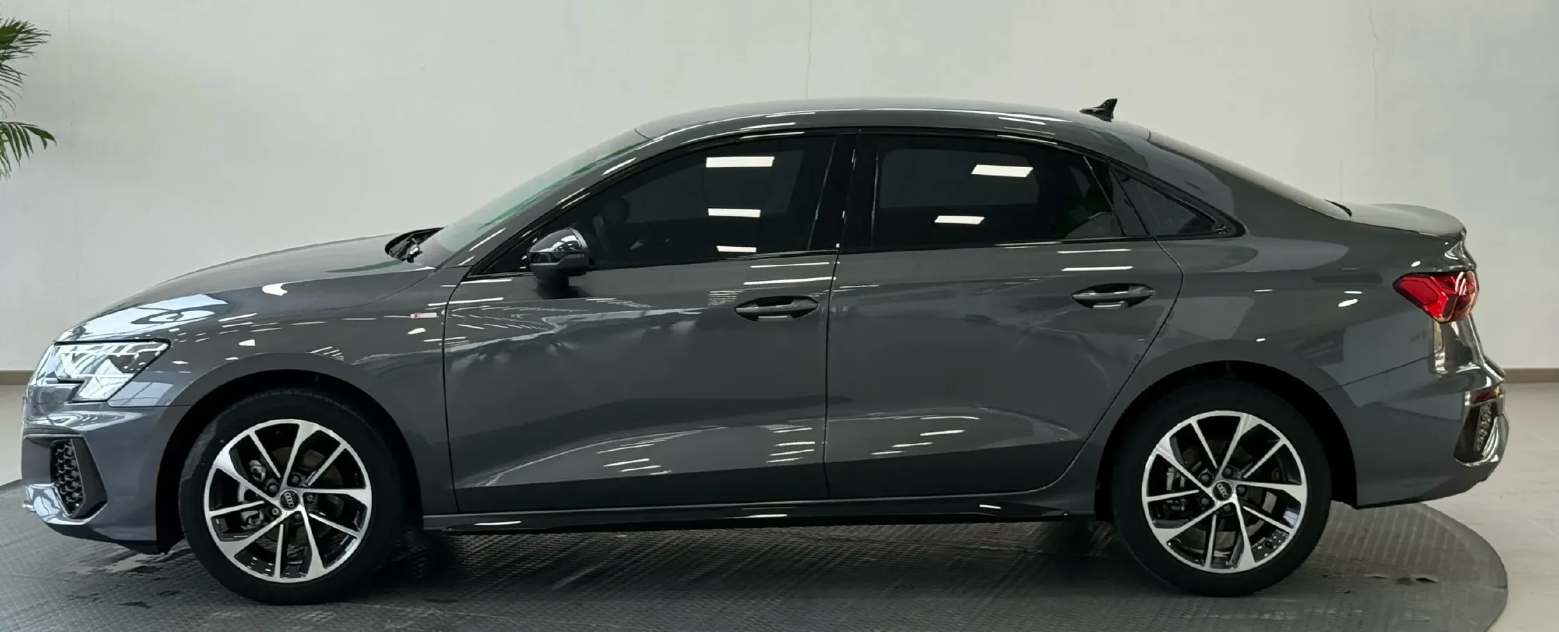 2022 Audi A3 1.4T 150HP L4 7DCT,autocango,china used car exporter,china ev exporter,chinese used car exporter,chinese used ev exporter