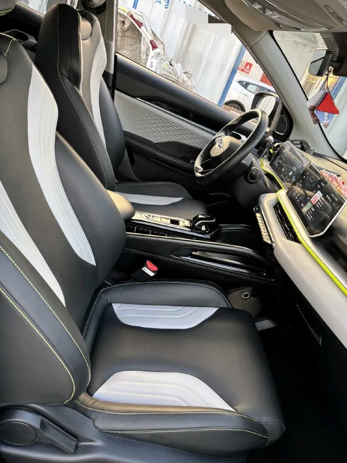 2022 Geely Coolray 1.5T 181HP L4 7DCT,autocango,china used car exporter,china ev exporter,chinese used car exporter,chinese used ev exporter