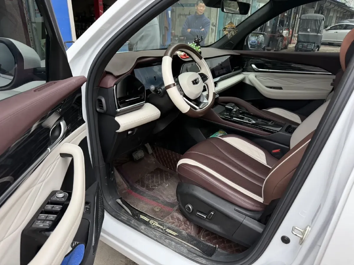 2024 Geely Monjaro 2.0T 238HP L4 8AT,autocango,china used car exporter,china ev exporter,chinese used car exporter,chinese used ev exporter