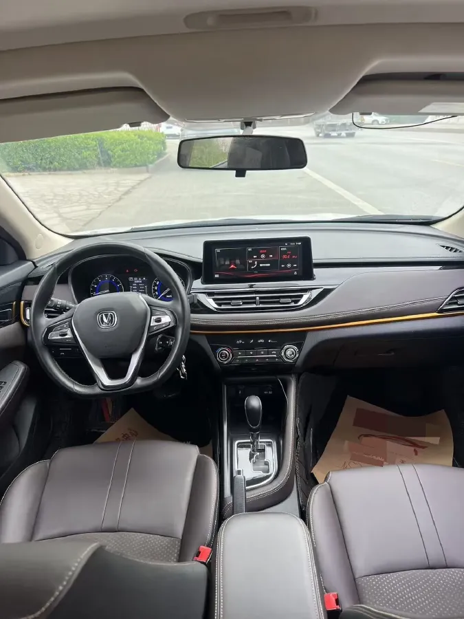 2021 ChangAn Eado DT 1.6L 125HP L4 4AT,autocango,china used car exporter,china ev exporter,chinese used car exporter,chinese used ev exporter