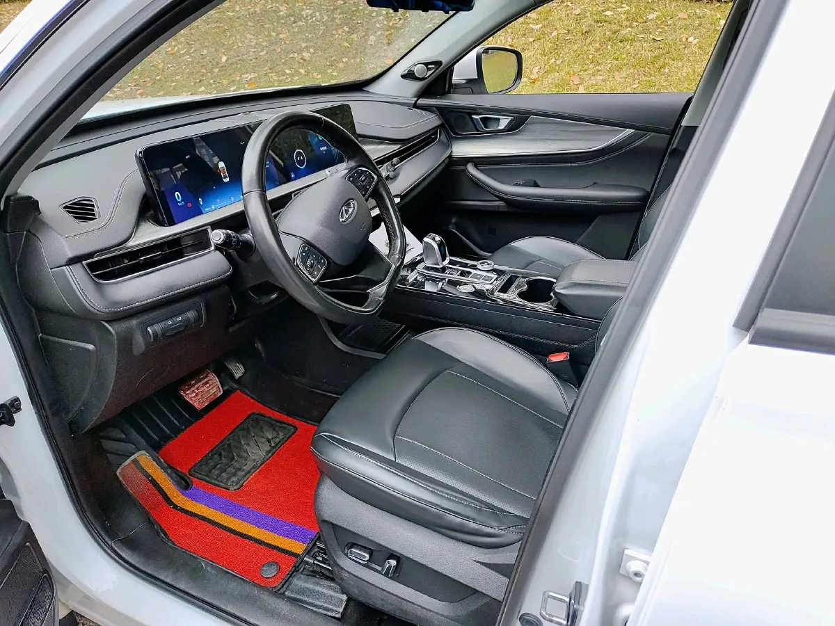 2022 Chery Tiggo 8 PRO 1.6T 197HP L4 7DCT,autocango,china used car exporter,china ev exporter,chinese used car exporter,chinese used ev exporter