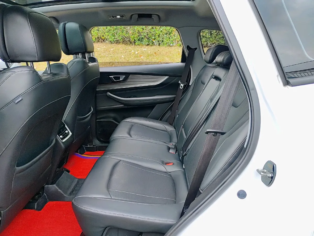 2022 Chery Tiggo 8 PRO 1.6T 197HP L4 7DCT,autocango,china used car exporter,china ev exporter,chinese used car exporter,chinese used ev exporter