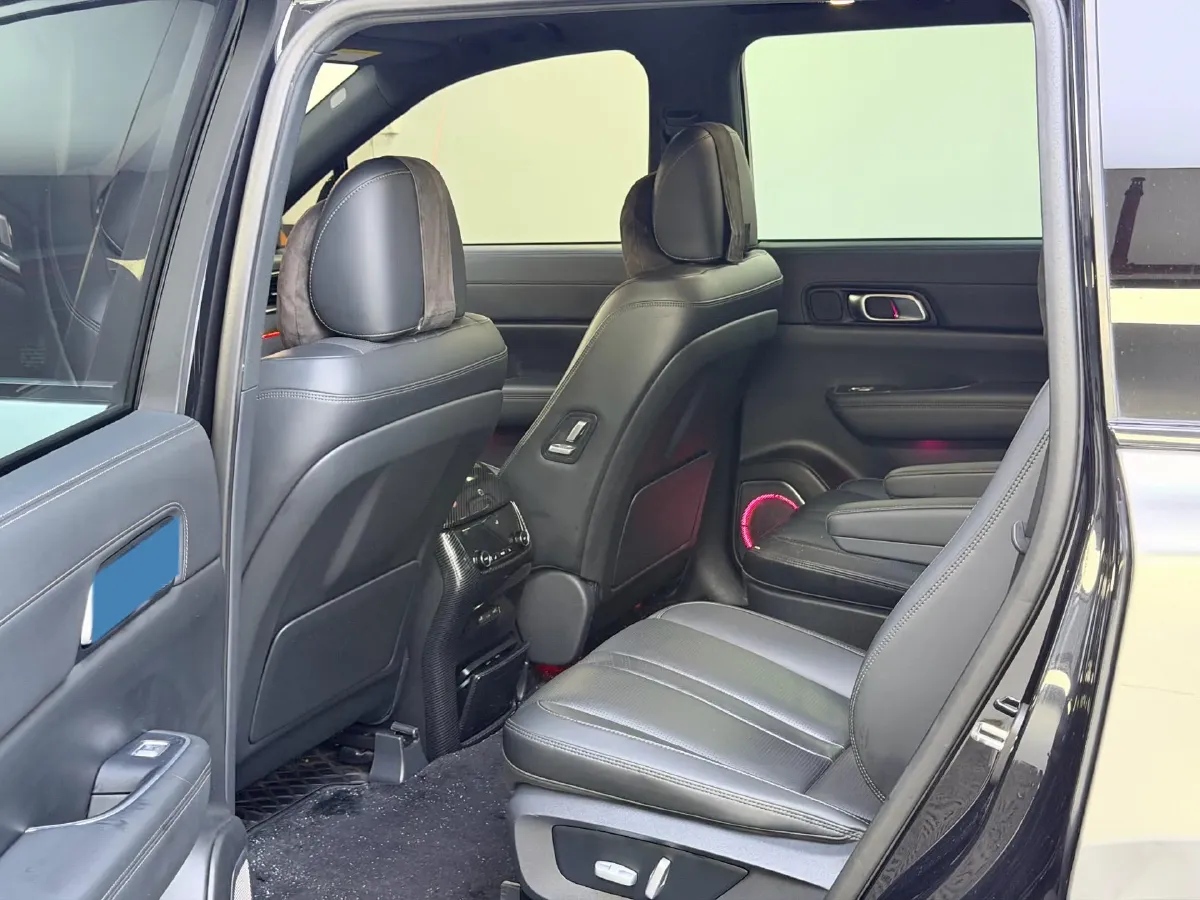 2021 Li ONE Range Extended 131HP REEV 40.5KWH,autocango,china used car exporter,china ev exporter,chinese used car exporter,chinese used ev exporter