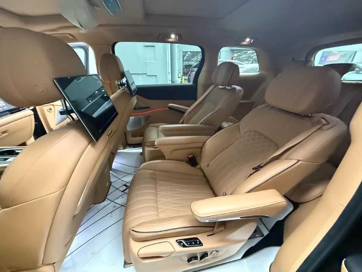 2022 Voyah Dream BEV 82KWH,autocango,china used car exporter,china ev exporter,chinese used car exporter,chinese used ev exporter