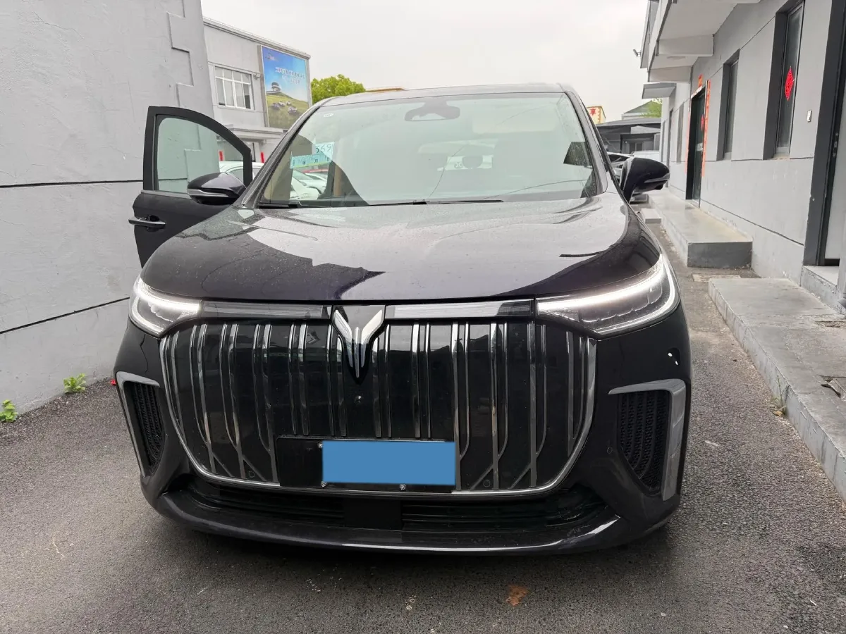 2022 Voyah Dream BEV 82KWH,autocango,china used car exporter,china ev exporter,chinese used car exporter,chinese used ev exporter