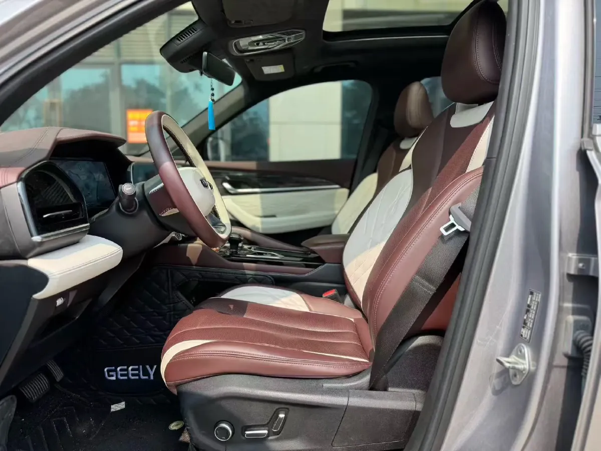 2021 Geely Monjaro 2.0T 218HP L4 7DCT,autocango,china used car exporter,china ev exporter,chinese used car exporter,chinese used ev exporter