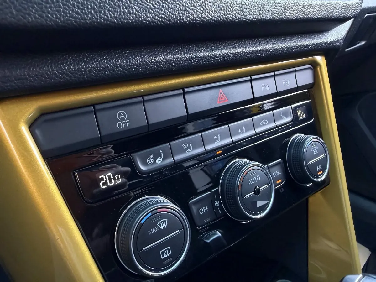 2018 Ford Kuga 1.5T 181HP L4 6AT,autocango,china used car exporter,china ev exporter,chinese used car exporter,chinese used ev exporter