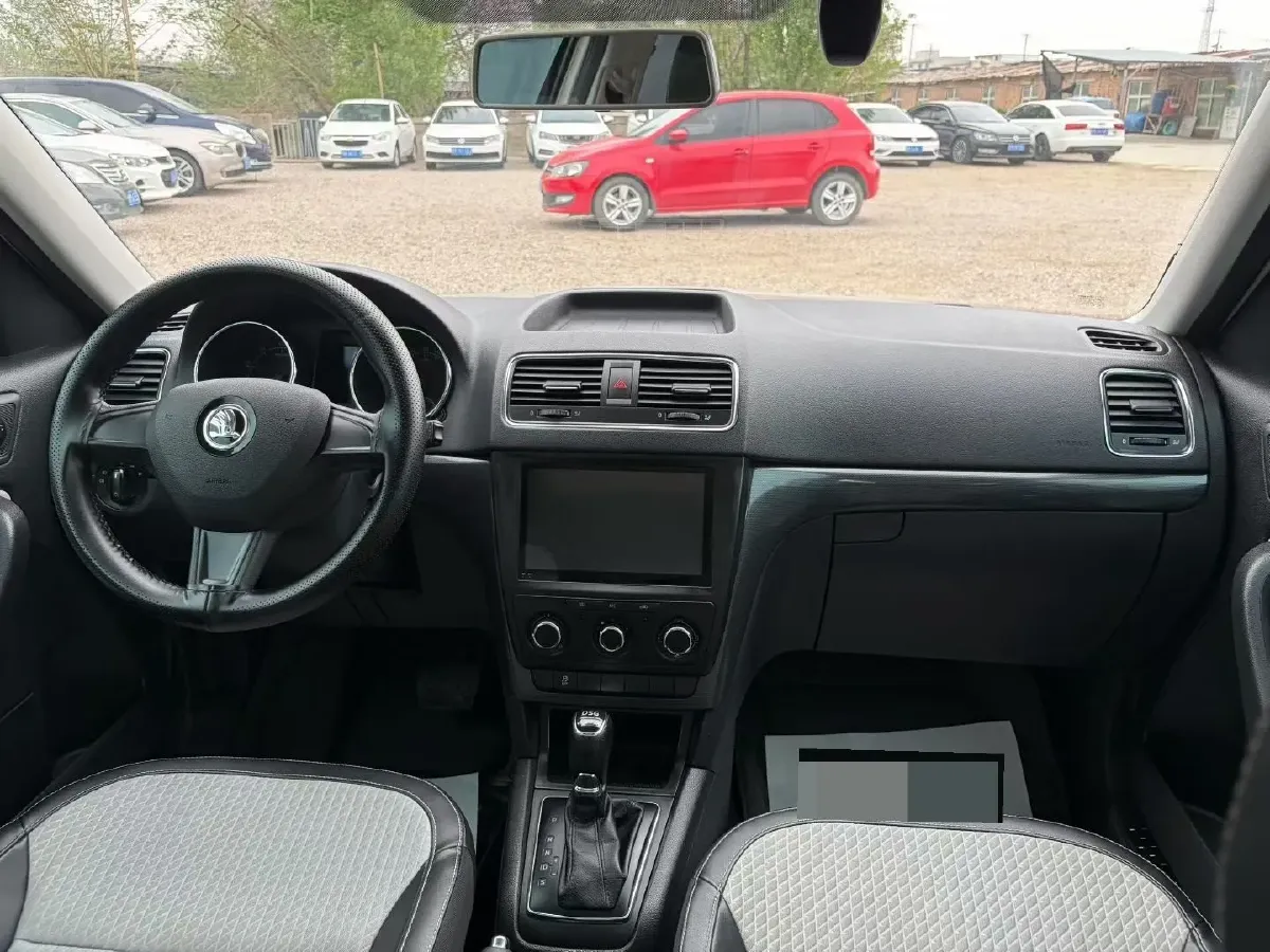 2017 Skoda Yeti 1.4T 150HP L4 7DCT,autocango,china used car exporter,china ev exporter,chinese used car exporter,chinese used ev exporter